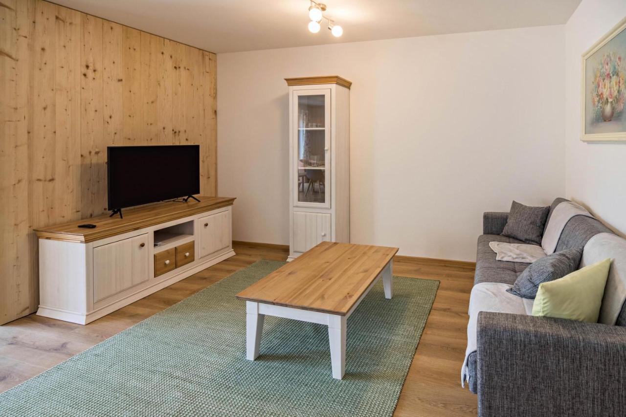 Ferienwohnung Haefele 2 Бад Вурцах Екстериор снимка