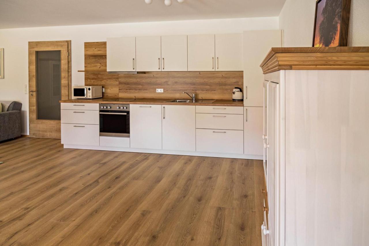 Ferienwohnung Haefele 2 Бад Вурцах Екстериор снимка